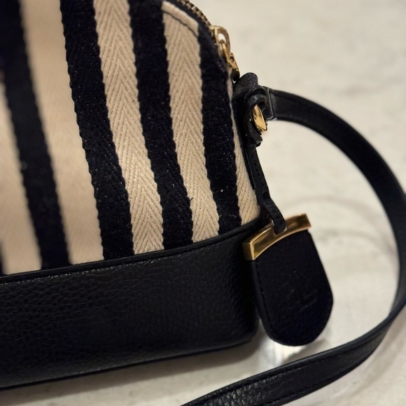 Ralph Lauren cream and navy shoulder bag with adjustable leather strap - Picture 11 of 16